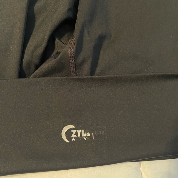 Zyia Leggings - Picture 3 of 3